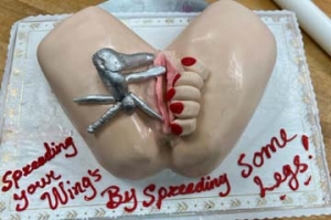 Georgia-Atlanta-Pussy-Pry-Open-Clit-Five-Finger-Adult-Custom-Cake