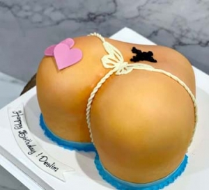 Bachelor-Adult-Chicago-Illinios-Perfect-Pear-Shape-Ass-Cake